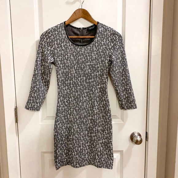 TopShop Cross Printed Stretchy Dress - Picture 1 of 8